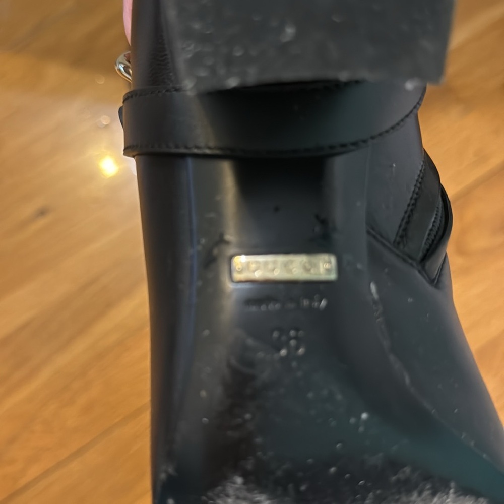 Gucci leather riding boots
Excellent condition
Size 36 - Picture 7 of 13